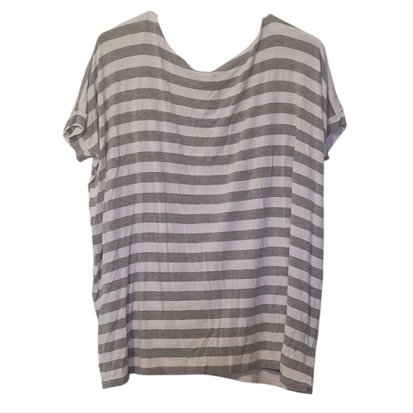 Piko 1988 Tops - Piko 1988 Gray and White Boxy Short Sleeve Tee